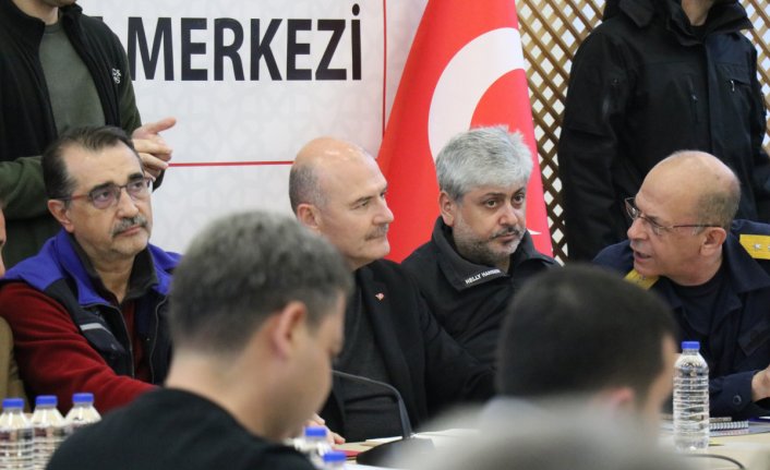 Bakan Soylu talimat verdi! Enkaz kaldırma çalışmaları hızlandırılacak