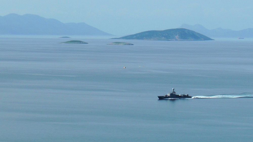 Kardak'ta sıcak saatler! Türk savaş gemileri bölgeye gitti