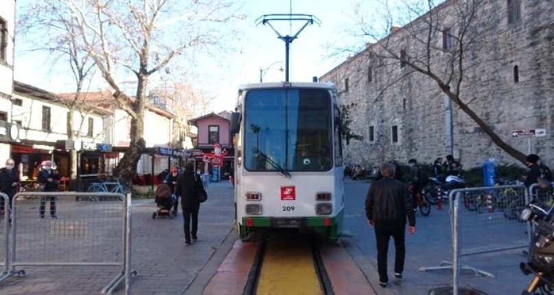 Bursa'da nostaljik tramvay çalışmaya başladı