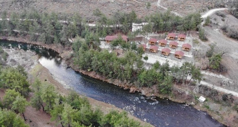 Bursa'da şehrin kalabalığından bıkanlar ormanların içindeki bu evlere koşuyor