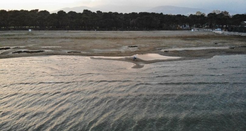 İznik Gölü'nde korkutan çekilme!