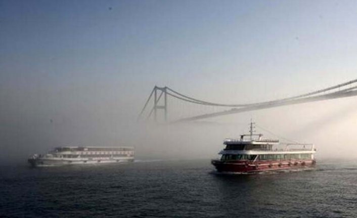 İstanbul Boğazı'nda gemi trafiği durdu!