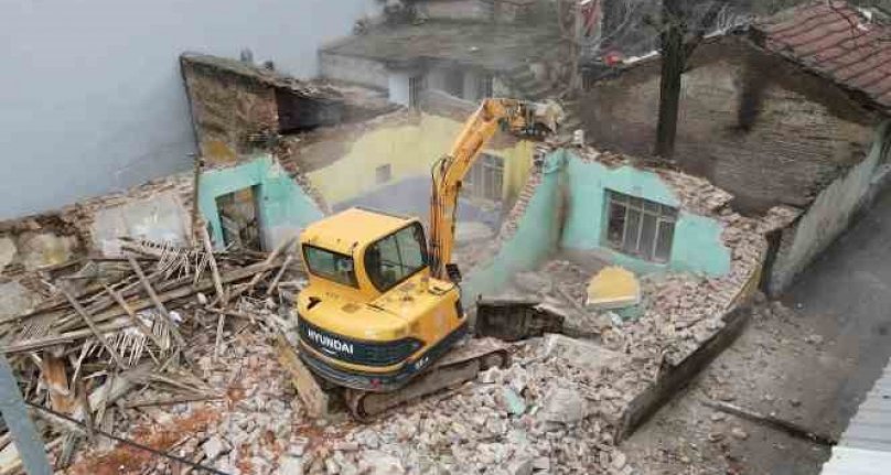 Bursa'da kaçak yapıya geçit yok! Belediye 51 kaçak yapıyı yıktı