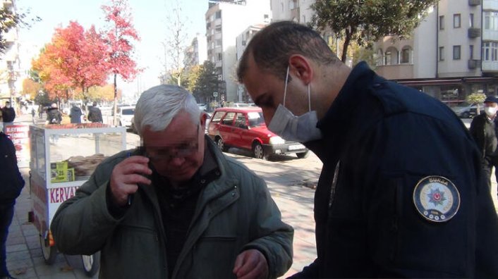 Bursa'da 67'lik amcadan polisin "neden maske takmıyorsun" sorusuna ilginç cevap