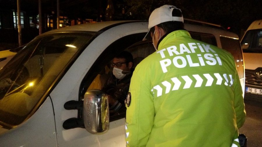 Bursa'da gece yarısı sokakta yakalanan genç: "Cezayı duysa annem evlatlıktan reddeder"