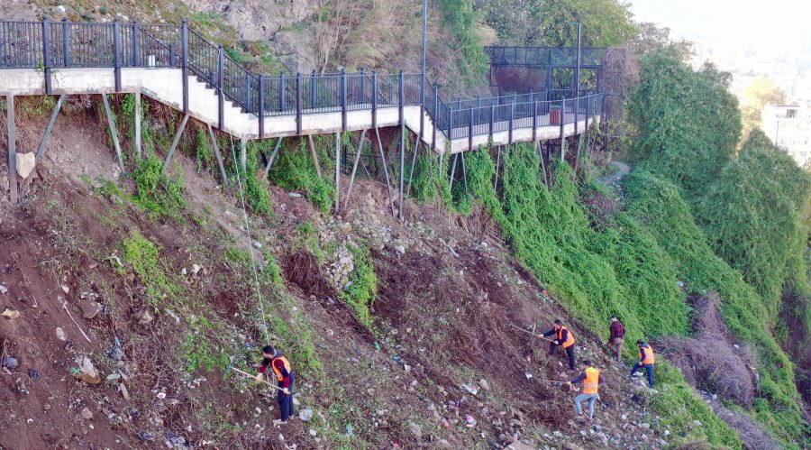 Bursa Tophane yamaçları temizleniyor