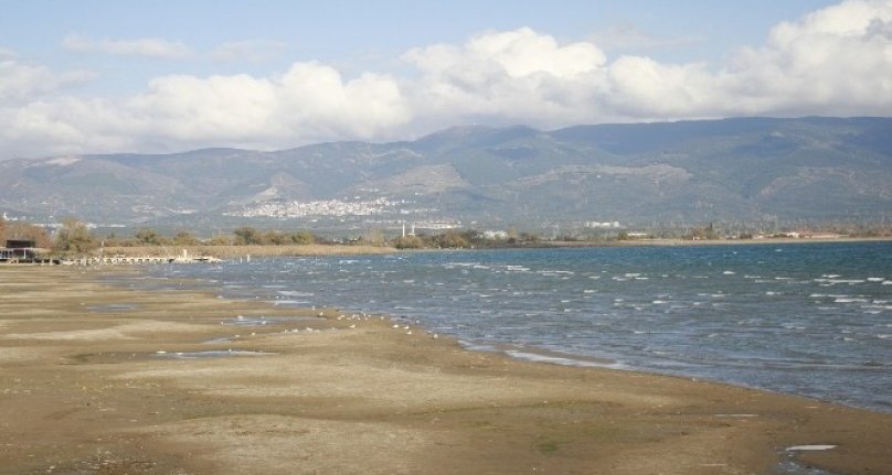 İznik Gölü'ndeki çekilme inceleniyor