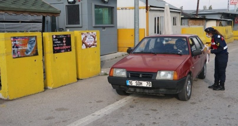 Bursa'da jandarma ekiplerinden kadınlara yönelik şiddete karşı duygulandıran çalışma