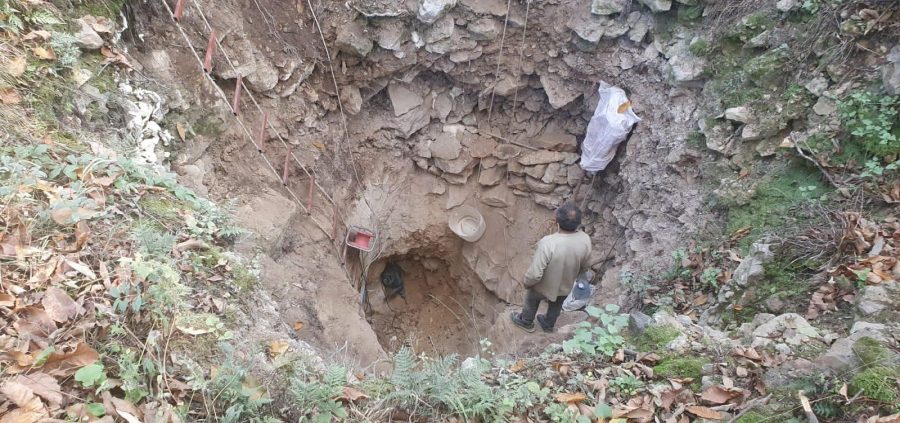 Bursa’da kazdıkları kuyuda suçüstü yakalandılar