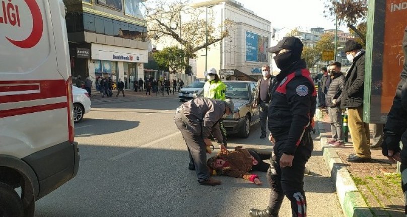 Bursa'da araba çarpan yaşlı kadının feryadı yürekleri dağladı