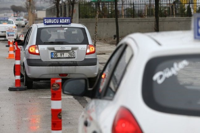 MEB açıkladı: Ehliyet ve çeşitli kurslarda dersler nasıl olacak?