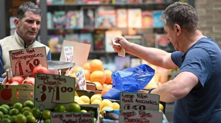 İngiltere'de süpermarketlerden meyve ve sebze satışlarına sınırlama