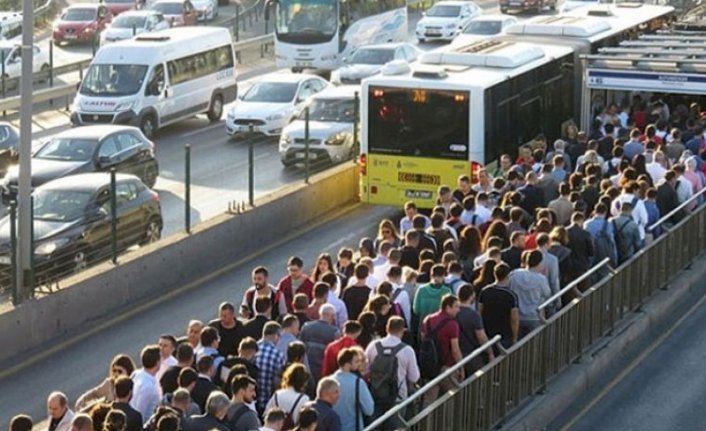 Bilim Kurulu üyesi Özlü'den kademeli mesai önerisi