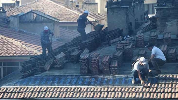 Yürekleri ağza getiren görüntü! Ölüme davetiye çıkardılar