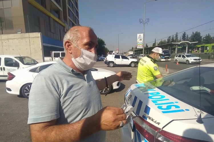 Bursa'da toplu taşıma araçlarında maske ve sosyal mesafe denetimi