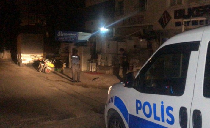 Bursa'da tartışma kanlı bitti: 1 ölü, 2'si polis 3 yaralı