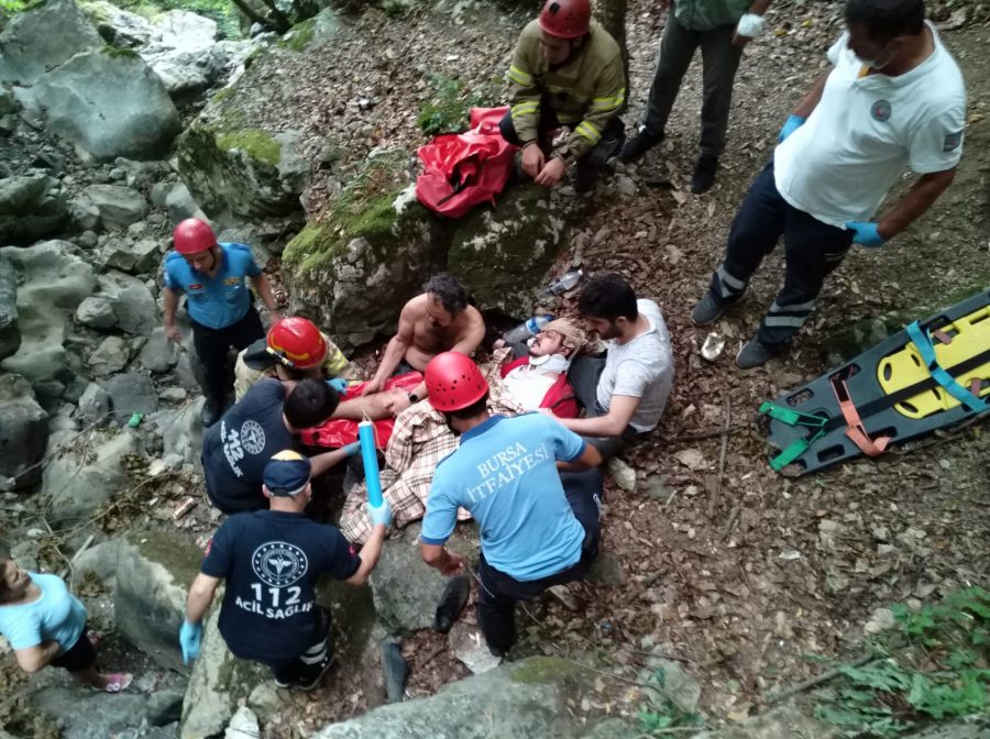 Bursa'da itfaiyeden nefes kesen kurtarma