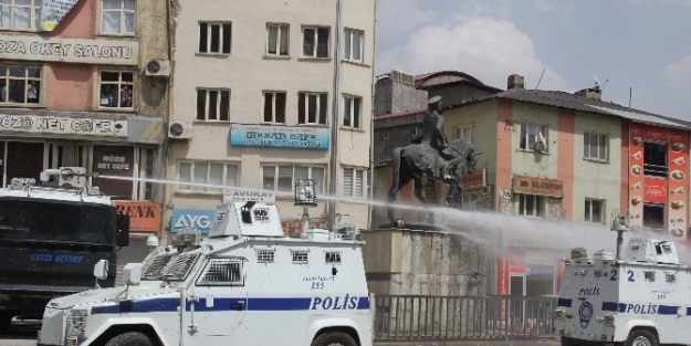 Hakkari’de Olaylar Çikti