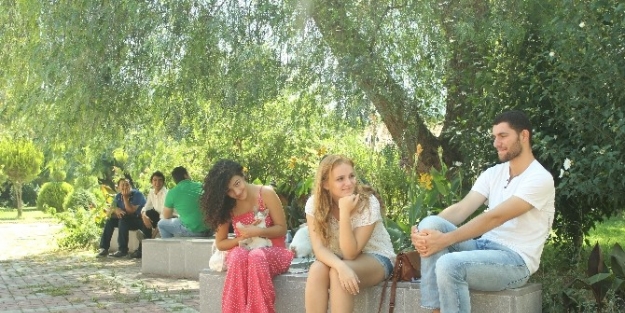 Ege Üniversitesi’nde Özel Yetenek Sınavı Heyecanı