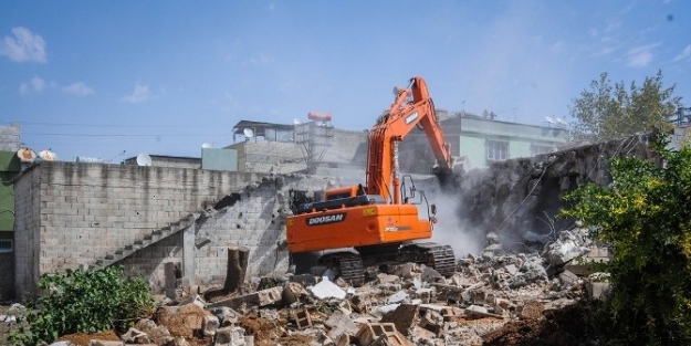 Şehitkamil, Şirinevler’de Kötü Görüntüyü Ortadan Kaldırıyor
