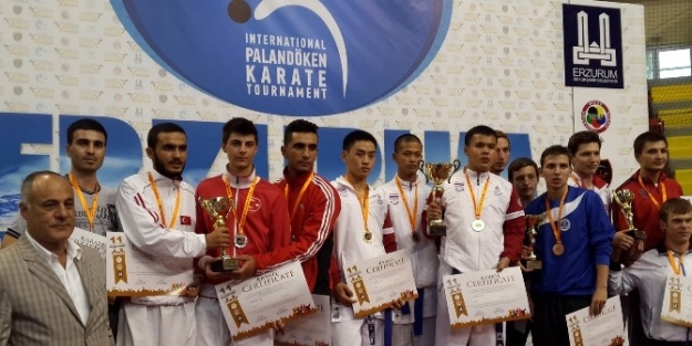 Özge Kızılkaya Bronz Madalyanın Sahibi Oldu