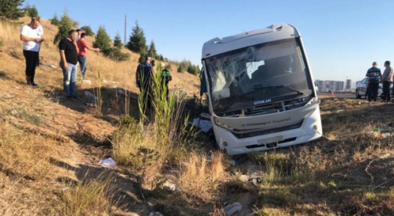 Yolcu otobüsü Aselsan servisine çarptı: Ölü ve yaralılar var