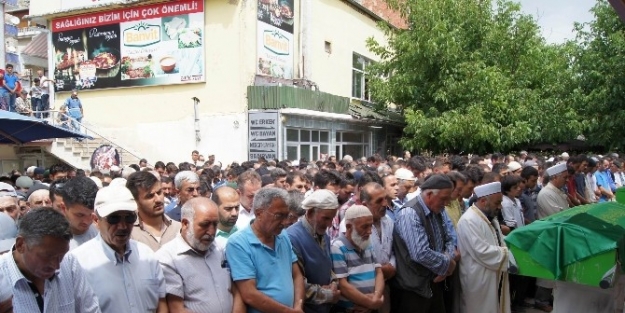 Kazada Ölenler Son Yolculuğuna Uğurlandı