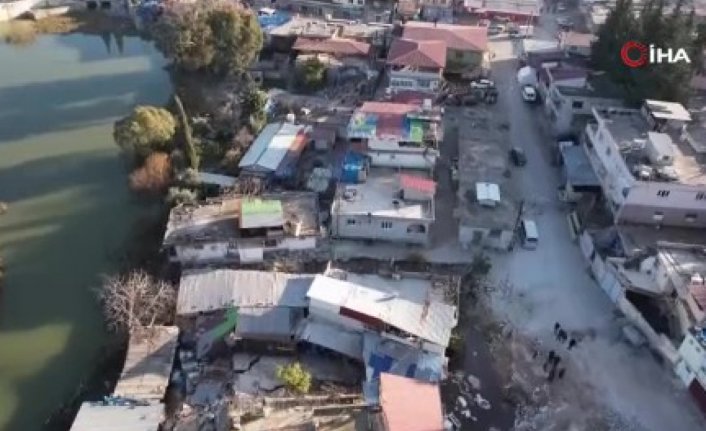 Fay hattının geçtiği köy ikiye bölündü, evler yerin dibine 3 metre düştü