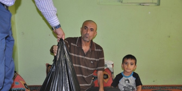 Pınar Öğretmen Maaşını Yezidilere Bağışladı