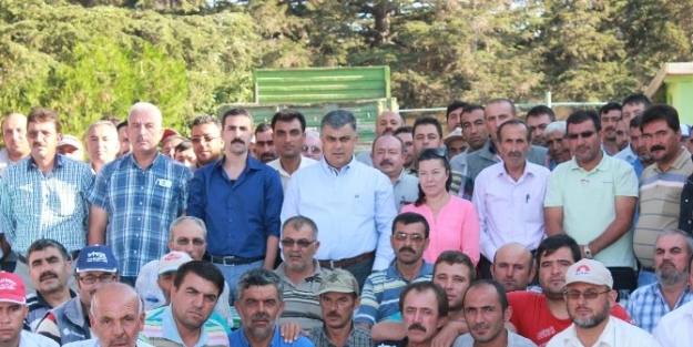 Başkan Özgüven Fen İşleri Çalişanlariyla Kahvaltıda Buluştu