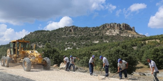 Turistik Bölge Yazılıkaya Yollarında Onarım Çalişmasi