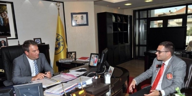 Piriştina’dan Rotaract Kulüplerine Tam Destek