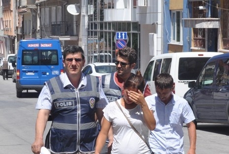 Profesyonel Kadın Hırsızlar Yakalandı