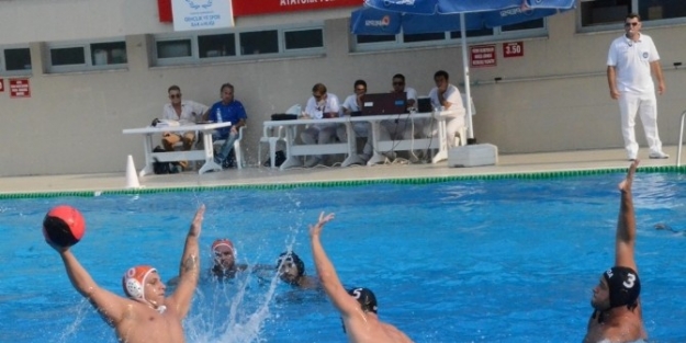 Adana’da Büyük Erkekler Sutopu 2. Lig 2. Devre Karşılaşmaları Başladı