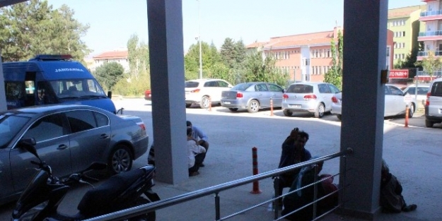 Mevsimlik İşçilik Yapan Aile Kaza Yaptı: 1 Ölü