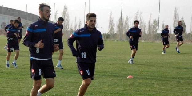 Büyükşehir Belediye Erzurumspor Sezon Hazırlıklarını Sürdürüyor