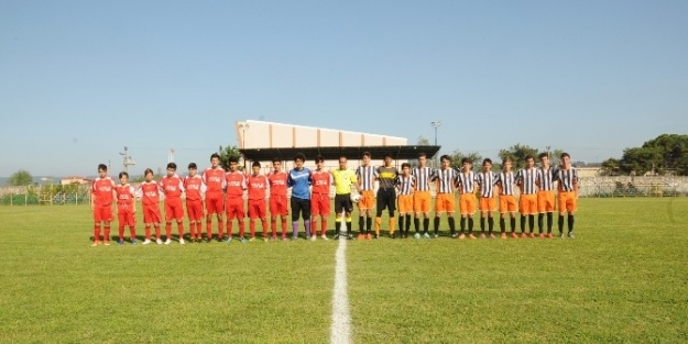 Spor Tesisleri Yeni Zeminleriyle Spor Kulüplerinin Hizmetinde