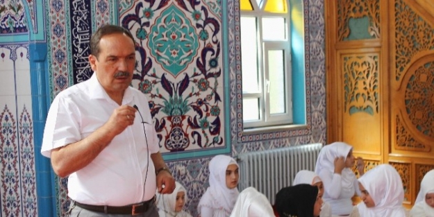 Fatih Kız Kur’an Kursu’nda Hatim Heyecanı