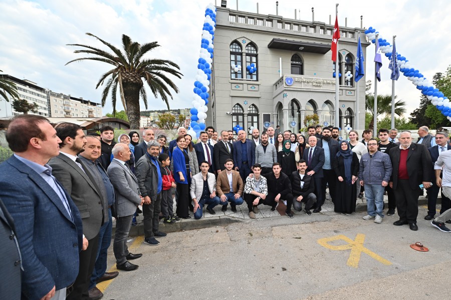 Bursa Büyükşehir Belediyesi'nden Mudanya'da aile ve gençliğe büyük destek