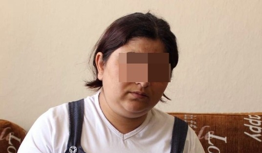 Bir Kızı Uyuşturucunun Pençesinde, Diğeri Elinden Alınmak Üzere