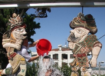 Bursalı Manken Şenol Güneş’e Meydan Okudu