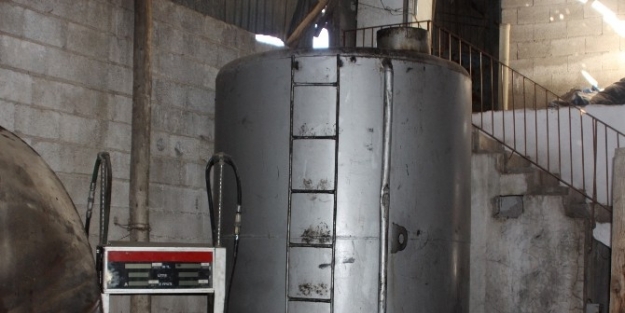 22 Bin 177 Litre Gümrük Kaçağı Akaryakıt Ele Geçirildi