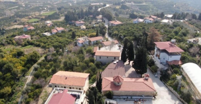 Hatay depremde yerle bir oldu! Türkiye'de tek olan Ermeni köyünde bir ev bile yıkılmadı