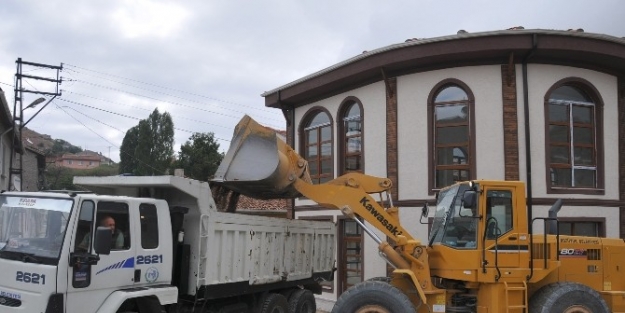 Tekke Mahalle Konağı’ndaki Çalişmalar Sürüyor