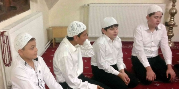 2 Ayda Kur’an-ı Kerim’i Okumaya Öğrendiler