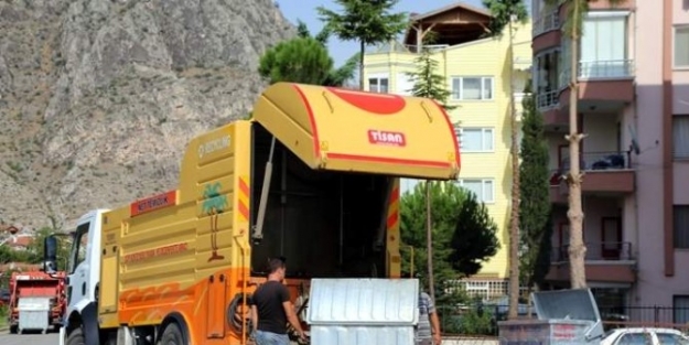 Amasya’da Çöp Konteynırları Dezenfekte Edildi