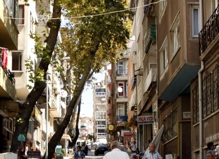 Pazarcılar Yerlerini Beğenmedi