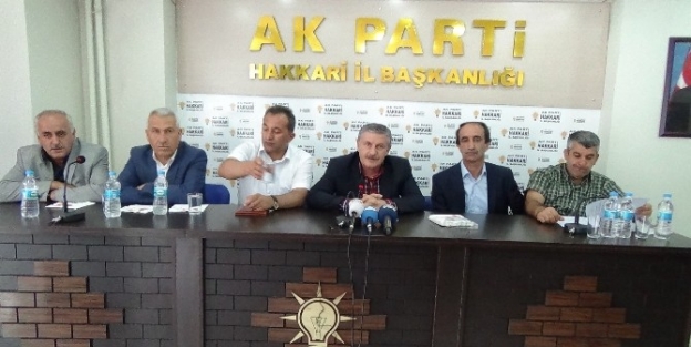 Ak Parti’den Olağanüstü Kurultay Açıklaması