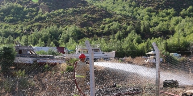 Kaynak Kıvılcımı Yangına Neden Oldu