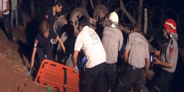 TIR dehşet saçtı: 2 ölü 4 yaralı